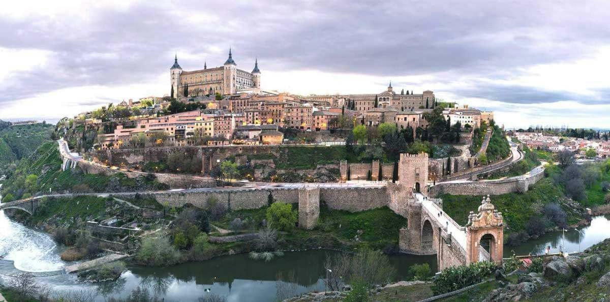 Antequeruela Tourists Home โตเลโด ภายนอก รูปภาพ