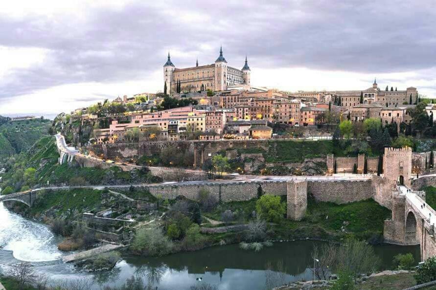 Antequeruela Tourists Home โตเลโด ภายนอก รูปภาพ